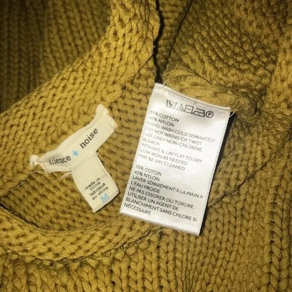 Urban Outfitters Silence and Noise crop sweater - Picture 3 of 4